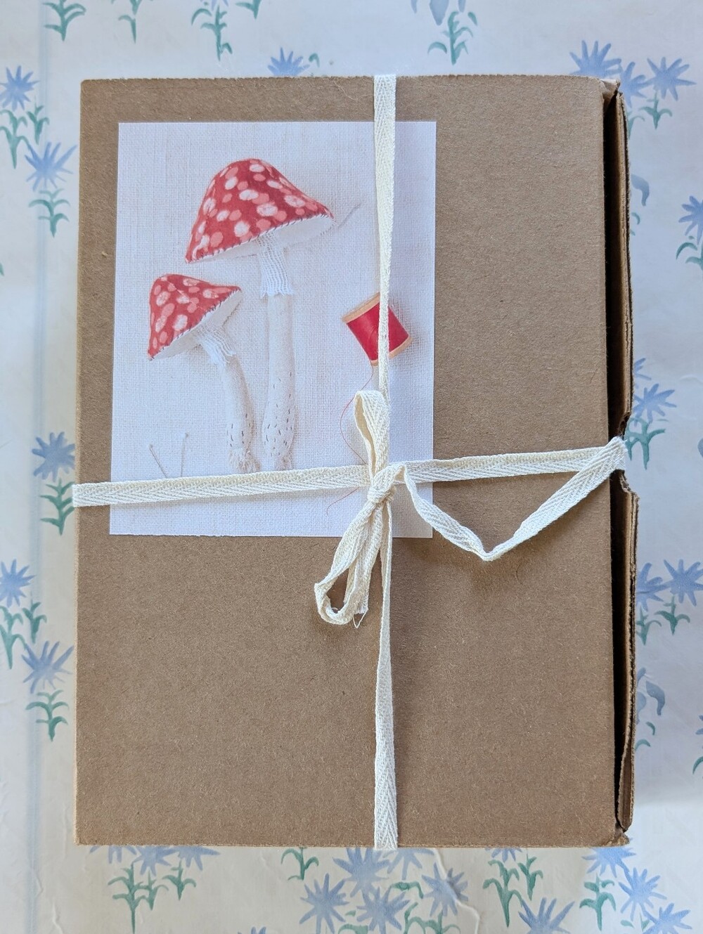 Ann Wood Handmade Little Mushrooms Sewing Kit NEW Red Primitive DIY Farmhouse